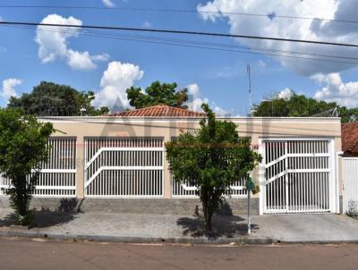 Casa para Venda, em Ribeirão Bonito, bairro Jardim Centenário, 3 dormitórios, 2 banheiros, 2 vagas