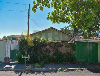 Casa para Locação, em Ribeirão Bonito, bairro Centro, 2 dormitórios, 1 banheiro, 1 vaga